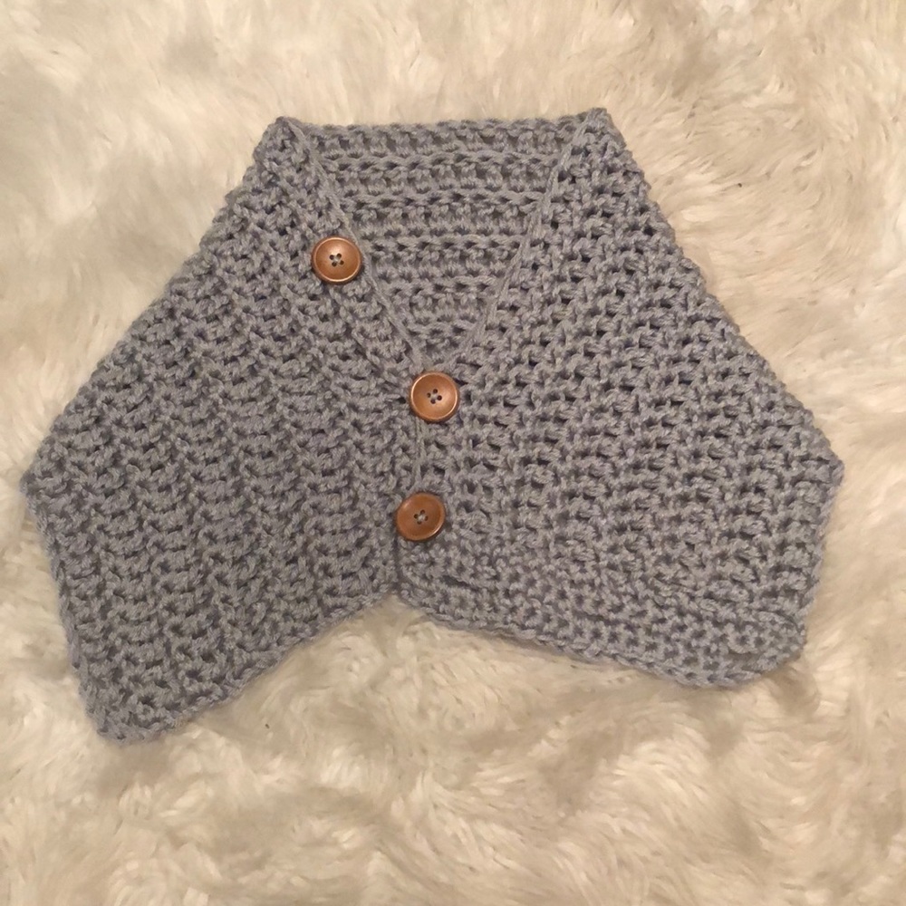 Gray Knit Buttoned Scarf